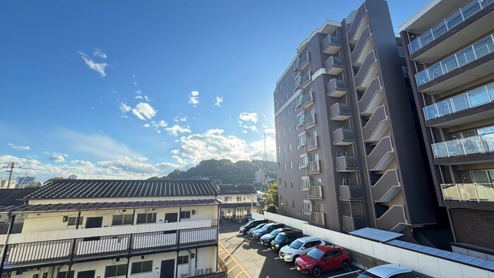 物件内観写真19　(室内からの展望)