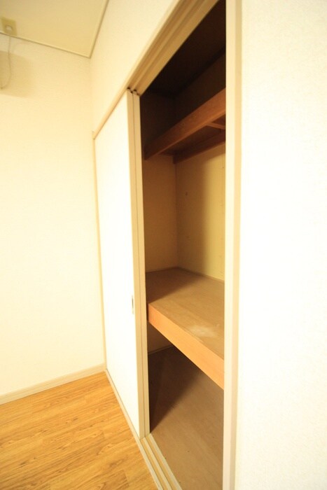 物件内観写真8　(収納)