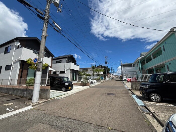 物件外観写真2　(周辺環境)