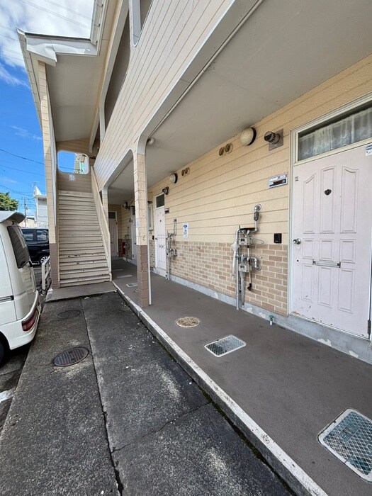 物件外観写真4　(エントランス部分)