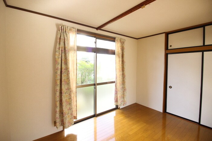 物件内観写真8　(居室)