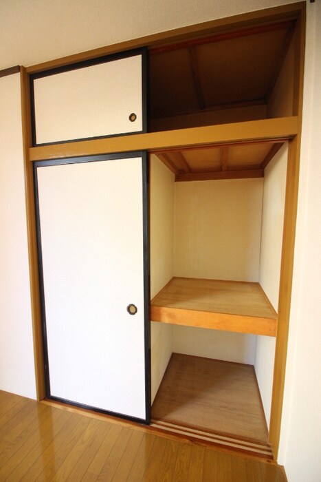 物件内観写真15　(収納)