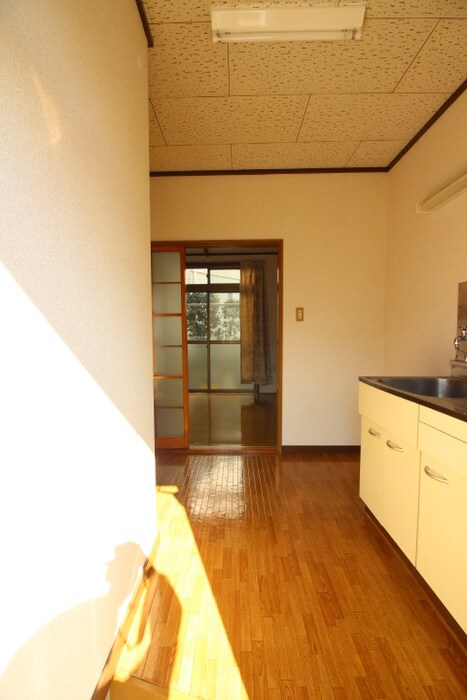 物件内観写真16　(玄関)