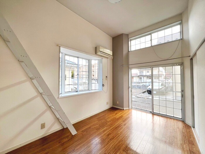 物件内観写真8　(居室)