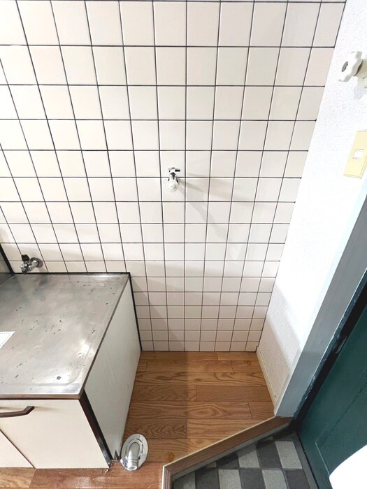 物件内観写真12　(洗濯機置場)