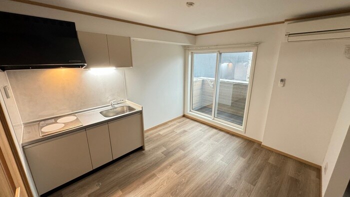 物件内観写真9　(居室)