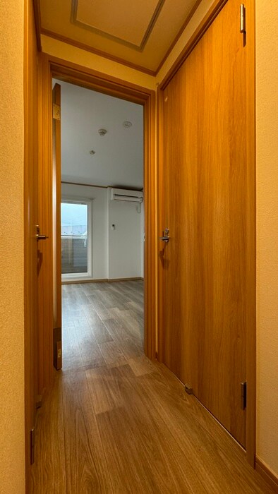 物件内観写真16　(廊下)