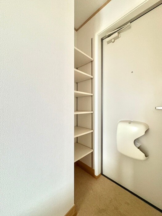 物件内観写真18　(靴箱)