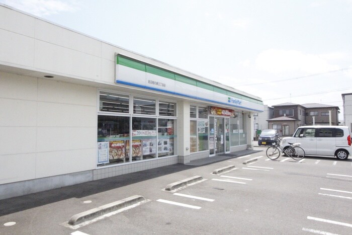 ファミリーマート 岩沼相の原三丁目店