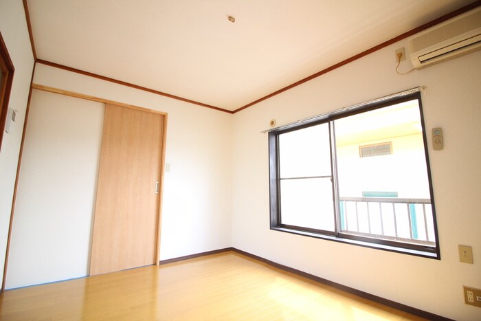 物件内観写真9　(居室)