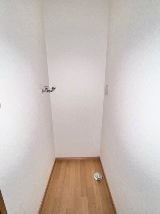 物件内観写真15　(洗濯機置場)