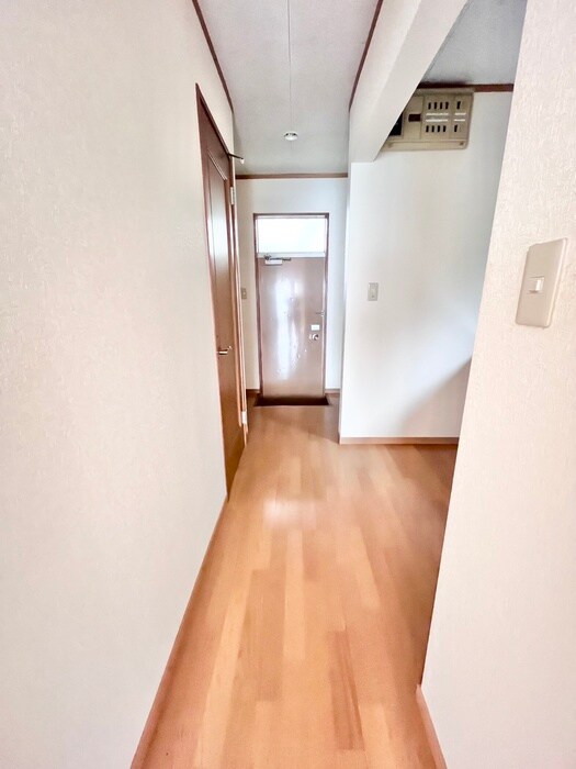 物件内観写真16　(廊下)