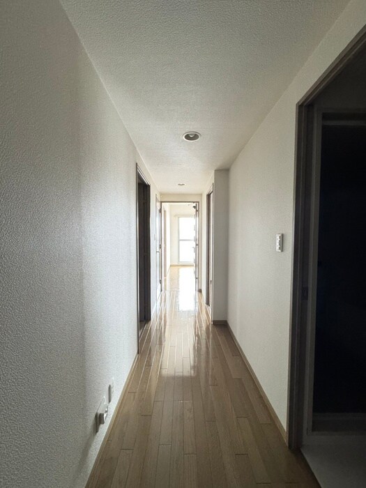 物件内観写真22　(廊下)