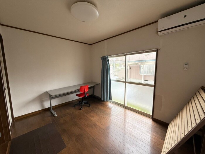 物件内観写真8　(居室)