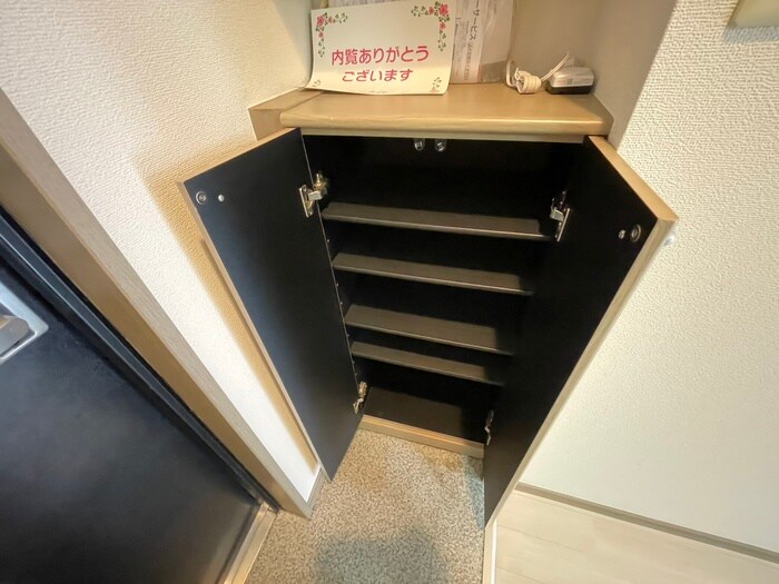 物件内観写真16　(靴箱)