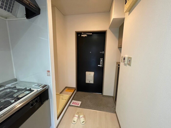 物件内観写真21　(玄関)