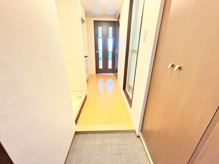 物件内観写真18　(廊下)