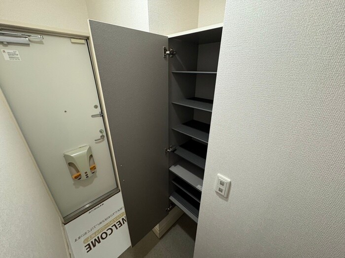 物件内観写真16　(靴箱)