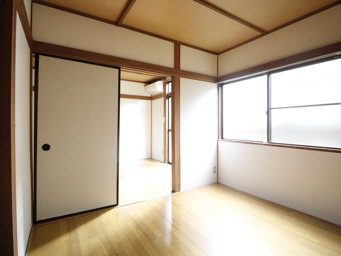 物件内観写真8　(居室)