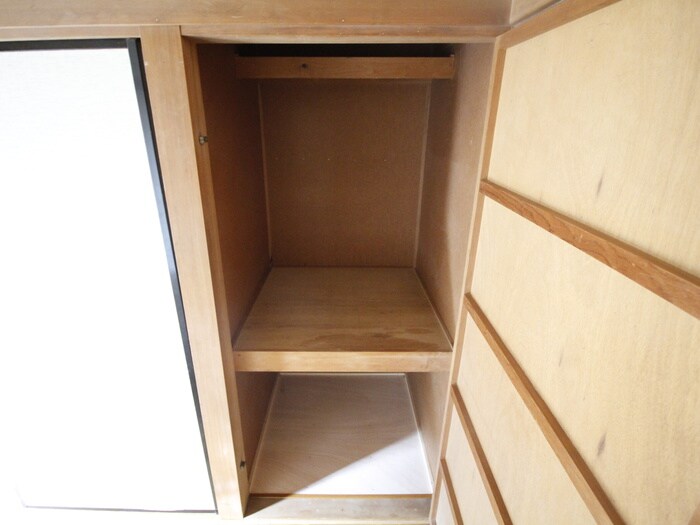 物件内観写真10　(収納)