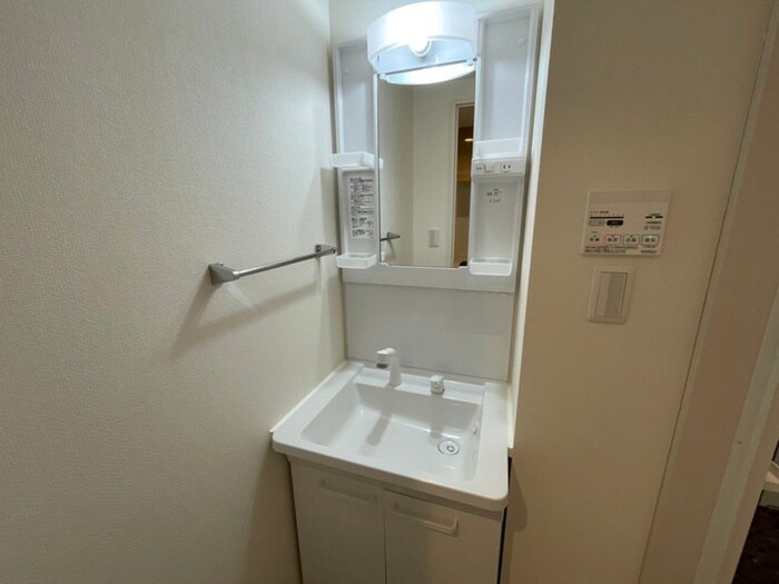 物件内観写真11　(洗面)