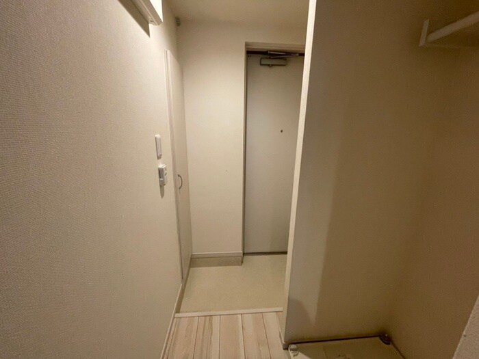 物件内観写真14　(玄関)