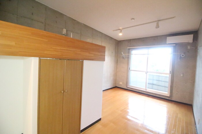 物件内観写真9　(居室)