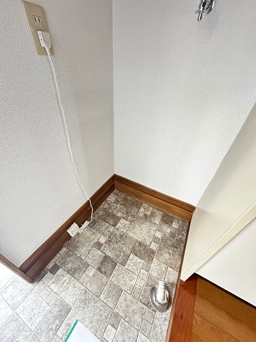 物件内観写真15　(洗濯機置場)