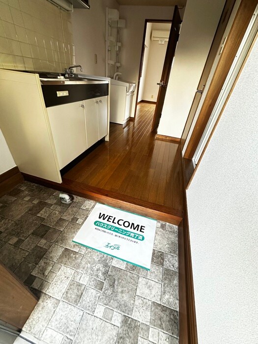 物件内観写真18　(玄関)