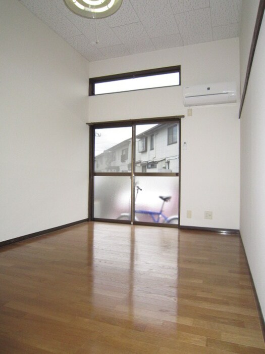 物件内観写真12　(居室)