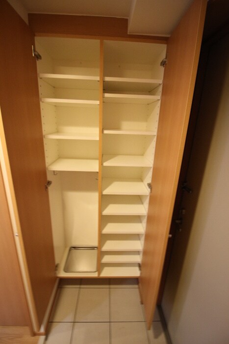 物件内観写真16　(靴箱)