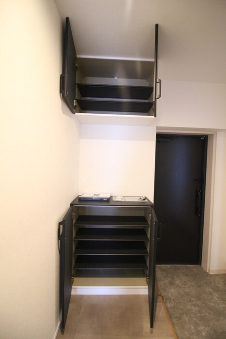 物件内観写真15　(玄関)