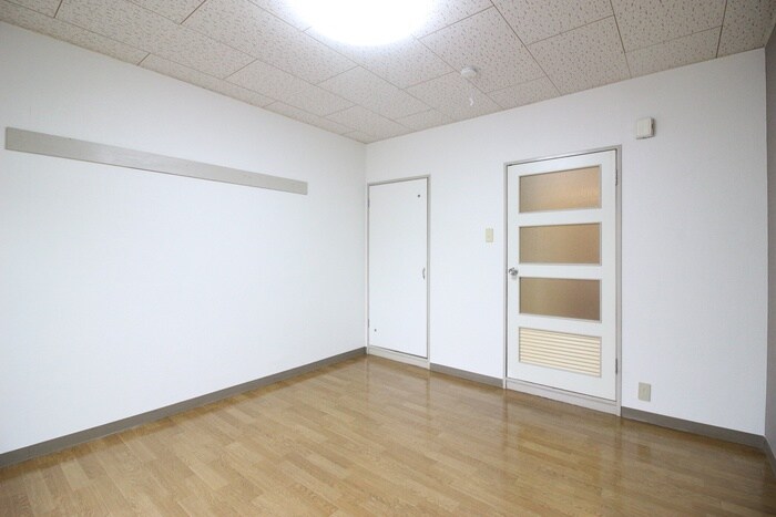 物件内観写真10　(居室)