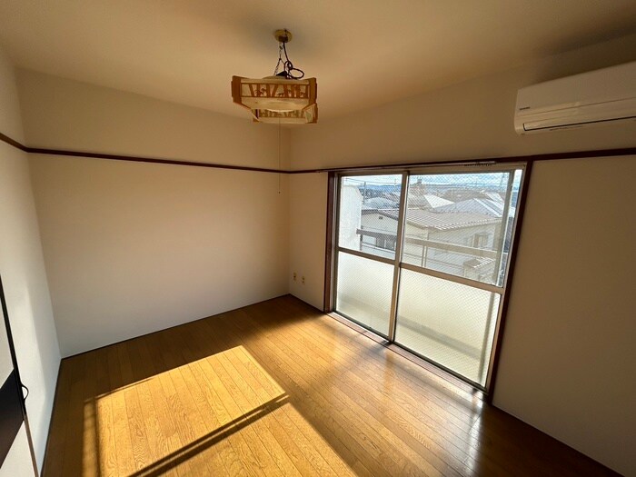 物件内観写真7　(居室)