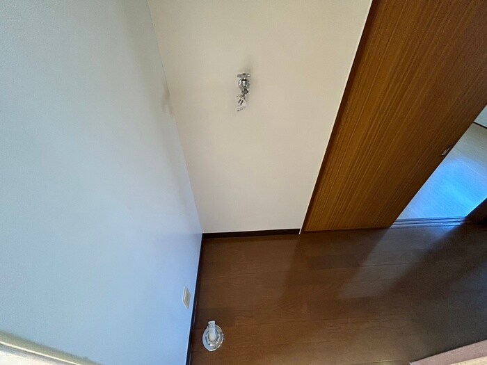 物件内観写真15　(洗濯機置場)