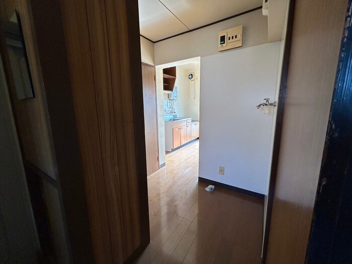 物件内観写真19　(廊下)