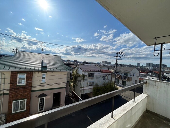 物件内観写真22　(室内からの展望)