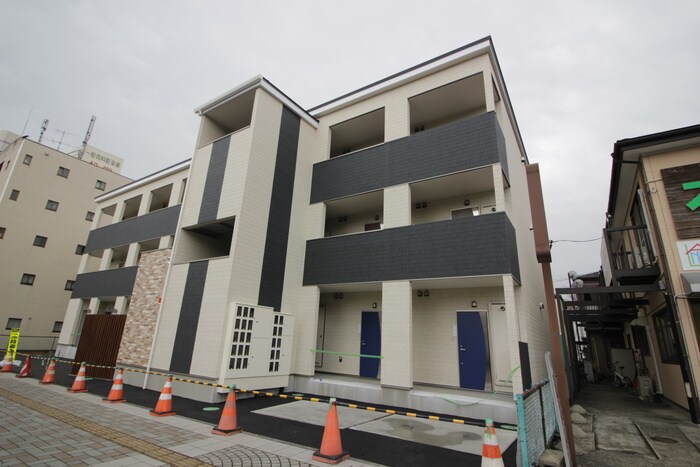 物件外観写真1　(外観写真)