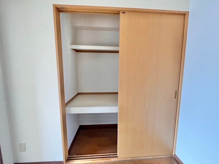 物件内観写真11　(収納)