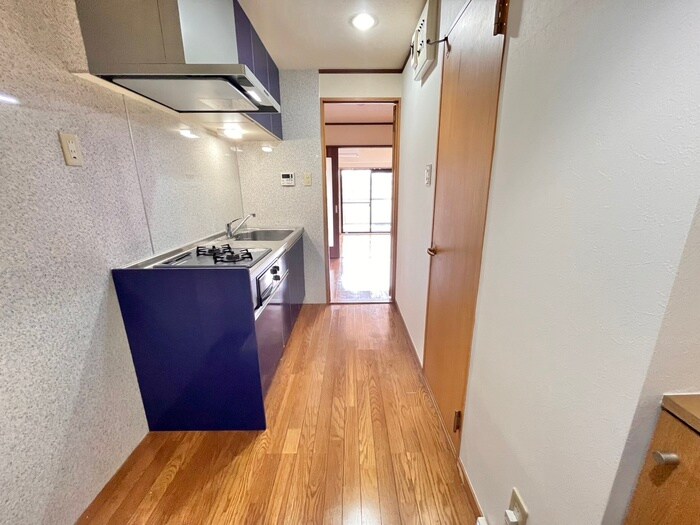 物件内観写真17　(廊下)