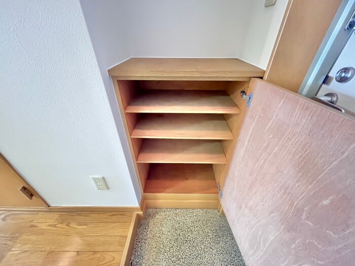 物件内観写真19　(靴箱)