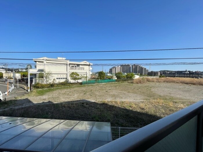 物件内観写真16　(室内からの展望)