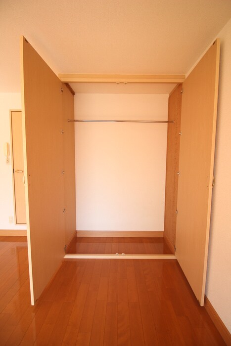 物件内観写真15　(収納)