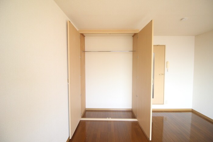 物件内観写真15　(収納)