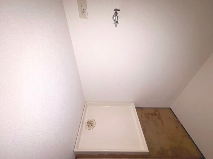 物件内観写真17　(洗濯機置場)