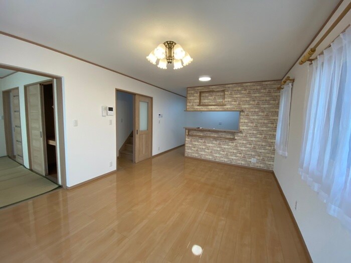 物件内観写真4　(居室)