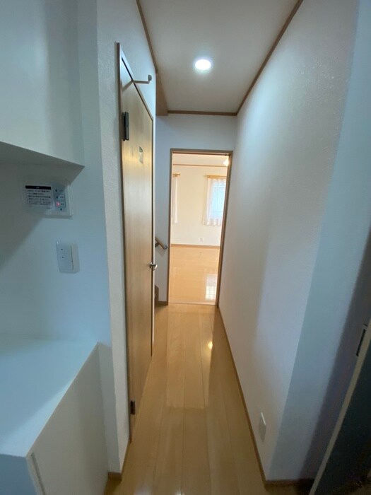物件内観写真18　(廊下)
