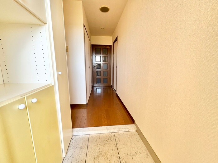 物件内観写真18　(廊下)
