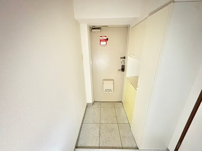 物件内観写真19　(玄関)