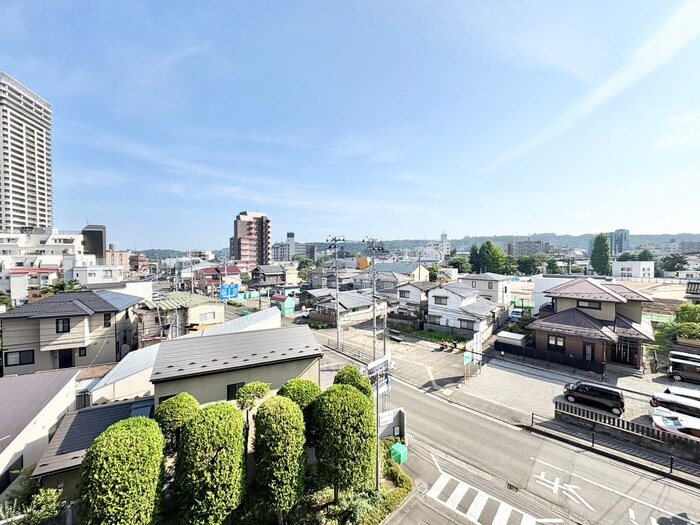 物件内観写真22　(室内からの展望)